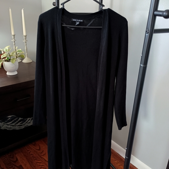 Cable & Gauge Black Cardigan Sweater - Picture 1 of 3